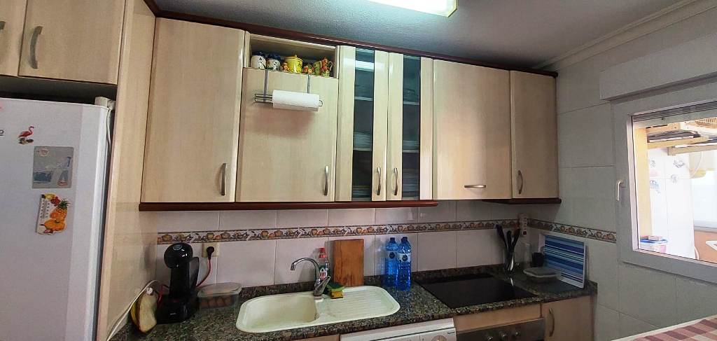 APARTAMENTO ZONA TOMAS MAESTRE - Vista previa 7